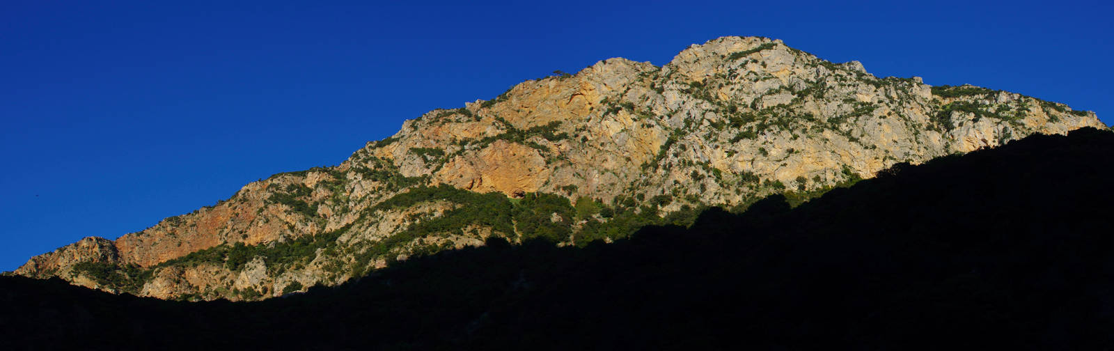 Ο οδοντωτός σιδηρόδρομος Καλαβρύτων: Το τοπίο της διαδρομής
