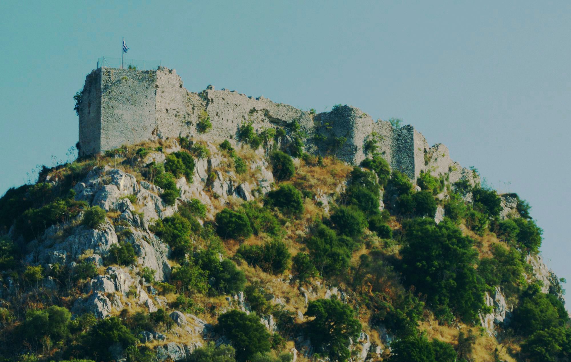 Κάστρα και ακροπόλεις του Μαινάλου