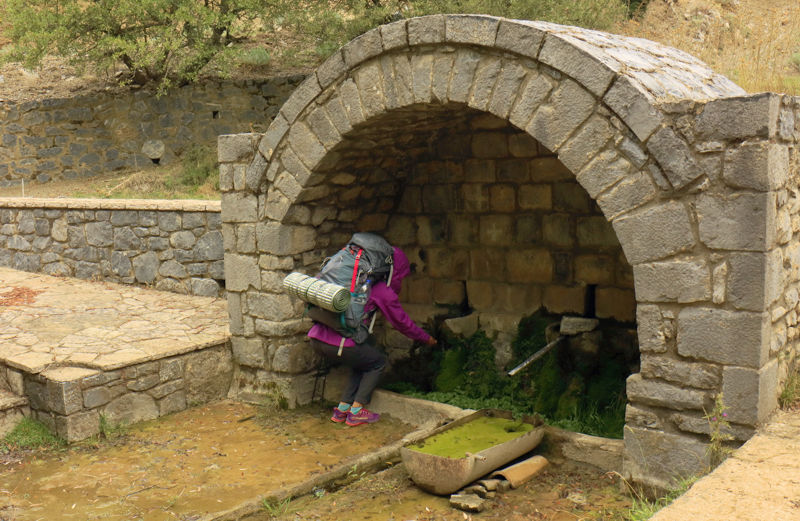 Menalon Trail topoguide: Στο 4ο σκέλος, στη βρύση Αρτότση Menalon Trail topoguide